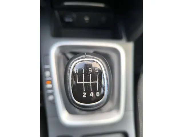 Kia Ceed 1.0 T-GDi DynamicLine 2023 Benzine 36