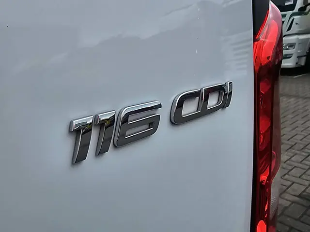 Mercedes-Benz Vito 116 2024 Diesel 14