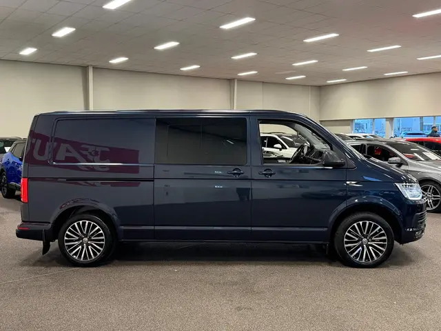 Volkswagen Transporter 2.0 TDI L2H1 DC 2018 Diesel 7