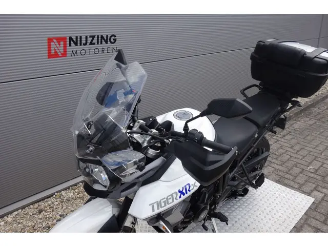 Triumph Tiger  800 XRX 2016 Benzine 32