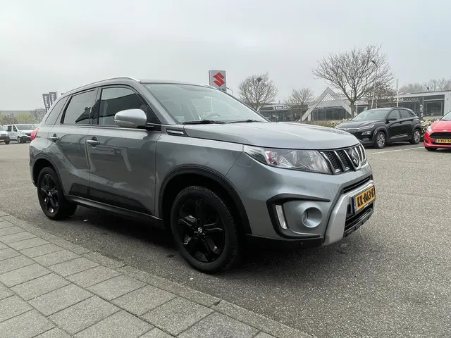 Suzuki Vitara 2