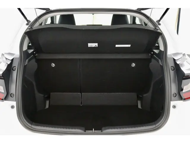 Toyota Yaris 1.5 Hybrid Comfort wit 2022 Hybride Benzine 31