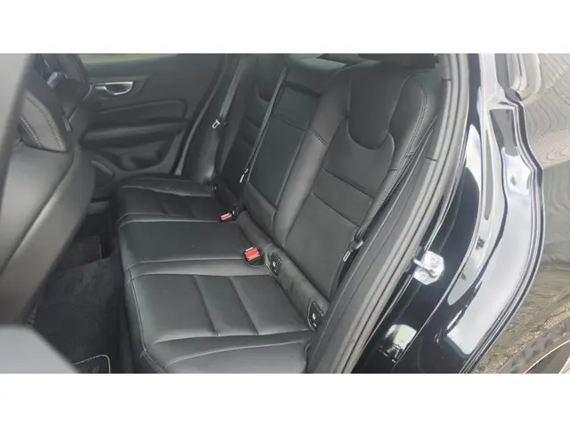 Volvo S60 2.0 T4 R-Design 2020 Benzine 16