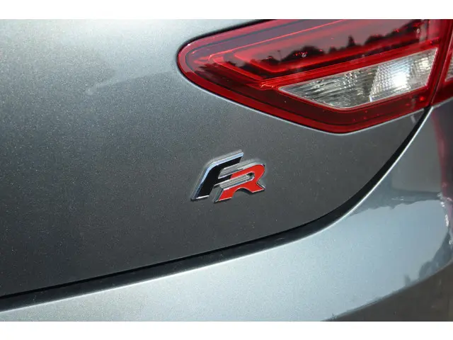 SEAT Leon 1.4 TSI FR BUSINESS 2014 Benzine 34
