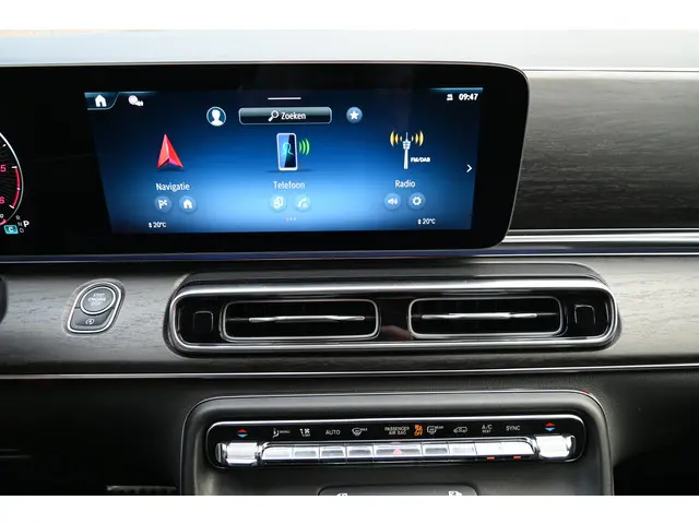 Mercedes-Benz V-Klasse 300d AMG L2 DC 2024 Benzine 17