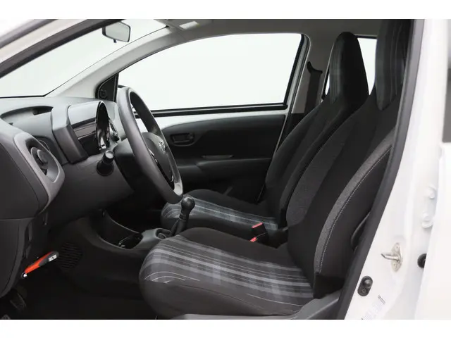 Peugeot 108 1.0 e-VTi Active 2020 Benzine 11
