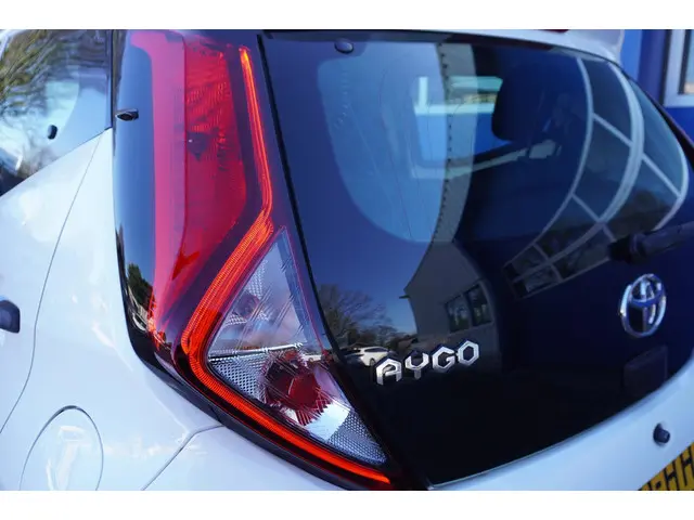 Toyota Aygo 1.0 VVT-i x-fun 2022 Benzine 9