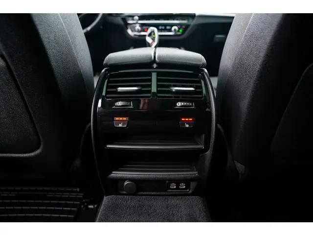 BMW 5 Serie Touring 530e 2022 Hybride Benzine 31