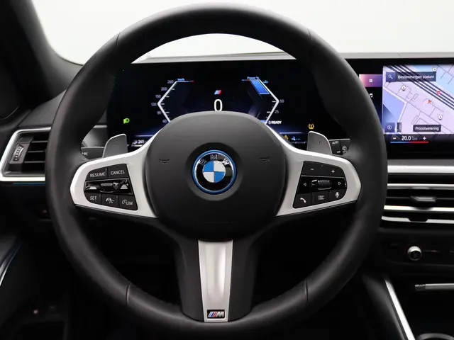 BMW 3 Serie Touring 330e xDrive 2024 Hybride Benzine 15
