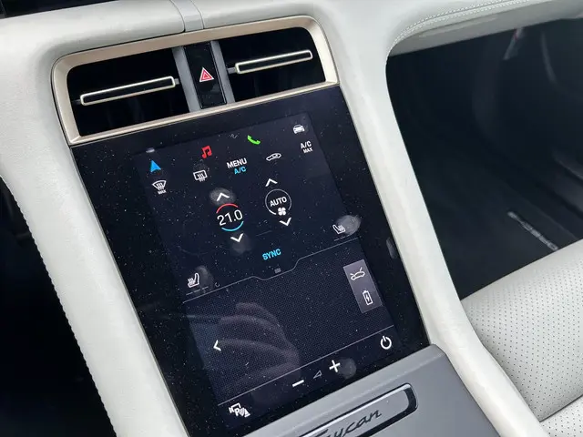 Porsche Taycan Performance 84 kWh 2022 Elektrisch 17