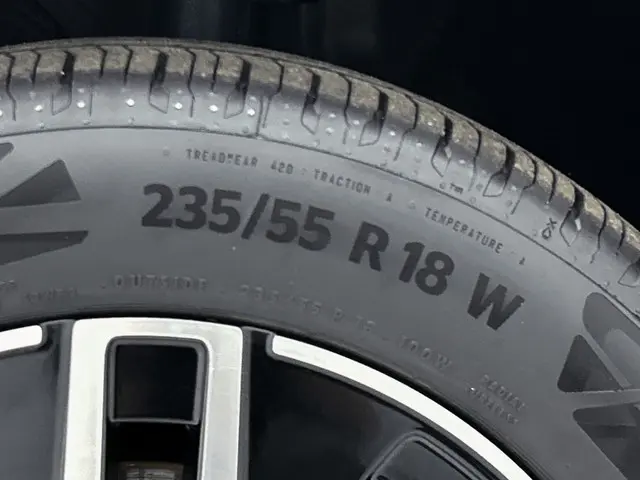 Mercedes-Benz GLA 250 e Luxury Line 2023 Hybride Benzine 40