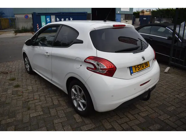 Peugeot 208 1.2 VTi Urban Soul 2013 Benzine 9