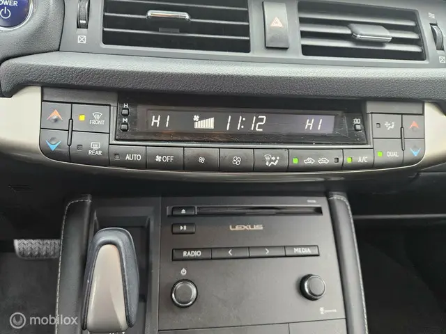 Lexus CT 200h HYBRID 2016 Hybride Benzine 16