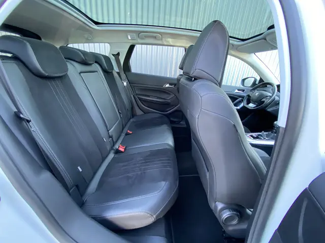 Peugeot 308 SW 1.2 e-THP Première 2014 Benzine 17