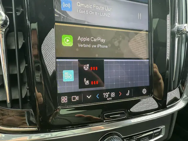 Volvo V90 B4 D Plus Dark 2023 Diesel 10