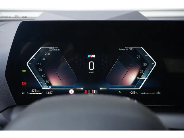 BMW 1 Serie 120 2024 Benzine 26