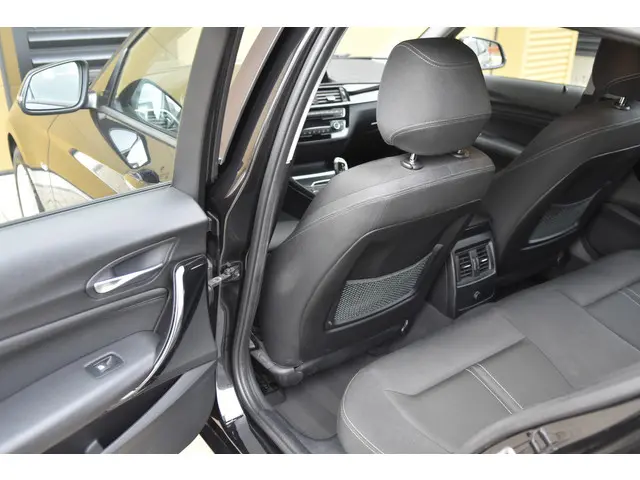 BMW 1 Serie 118i Edition Sport Line 2017 Benzine 11