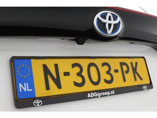 Toyota Yaris 1.5 Hybrid Executive 2021 Hybride Benzine 37