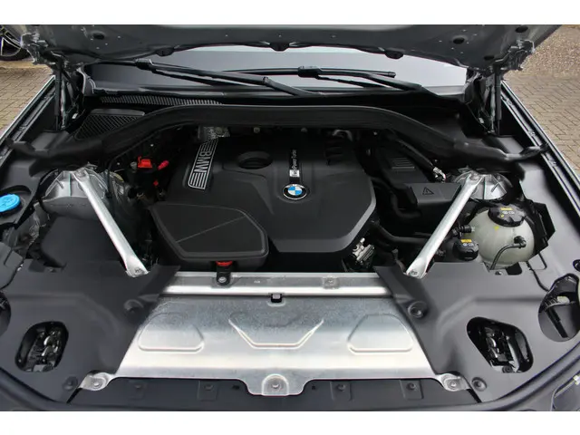 BMW X3 xDrive20i 2019 Benzine 42