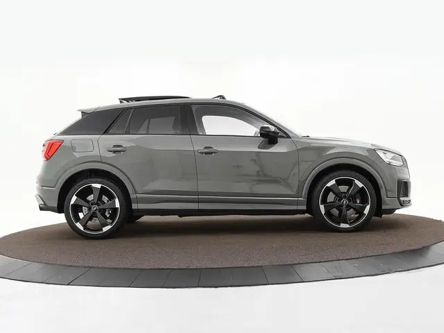 Audi SQ2 2.0TFSI/300PK 2019 Benzine 3