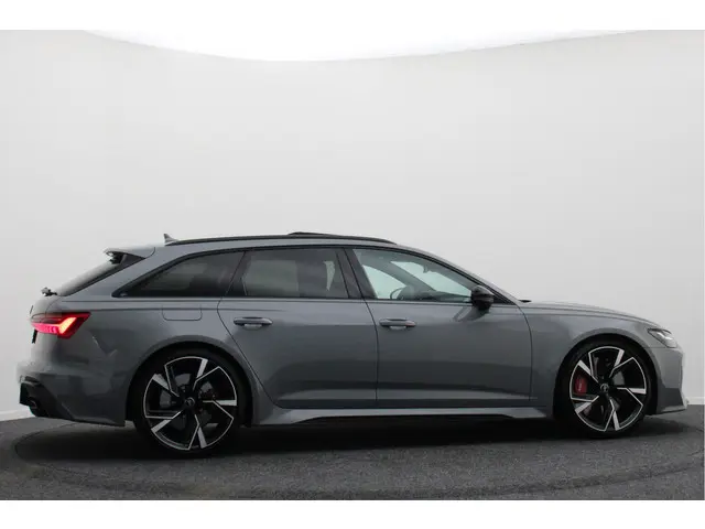 Audi RS6 Avant 4.0 TFSI Quattro 600 PK 2020 Benzine 8