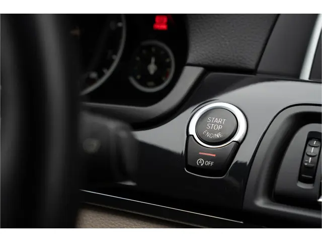 BMW 5 Serie 528i High Executive | 2013 Benzine 18
