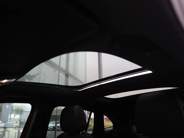 Mercedes-Benz GLA 250 e AMG Line 2022 Hybride Benzine 10