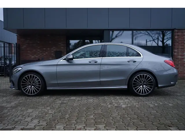 Mercedes-Benz C-Klasse 200 2014 Benzine 26