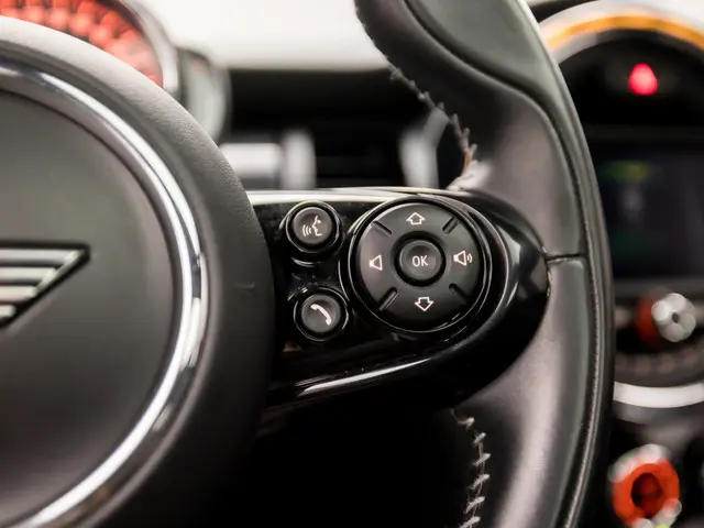 MINI Cooper Mini 1.5 JCW Pack 2019 Benzine 22