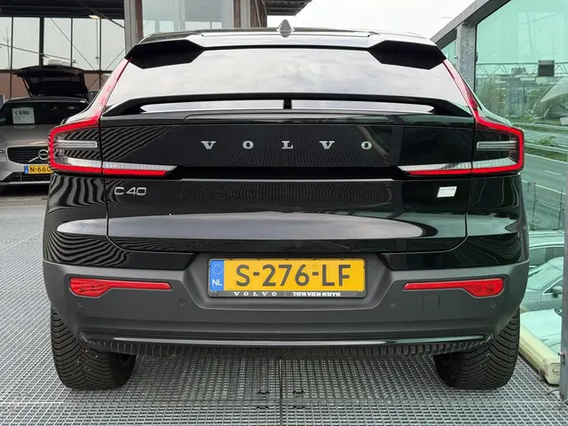 Volvo C40 3