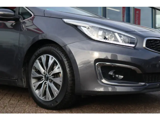 Kia cee'd 1.0 T-GDi DynamicLine 2016 Benzine 31