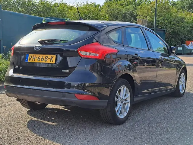 Ford Focus 1.0 Lease Edition Export 2017 Benzine 4