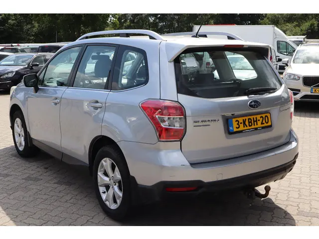 Subaru Forester 2.0 Executive 2013 Benzine 9