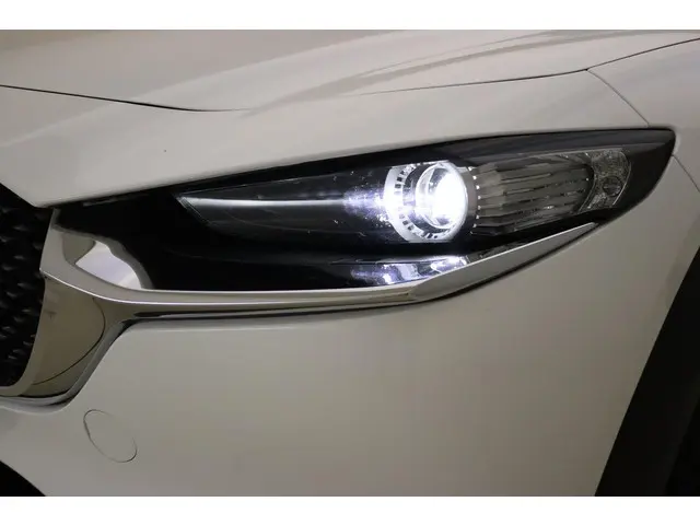 Mazda CX-30 2.0 e-SkyActiv-G M Hybrid 2021 Benzine 35