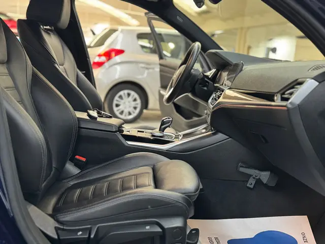 BMW 3 Serie 330e eDrive Edition 2020 Hybride Benzine 18