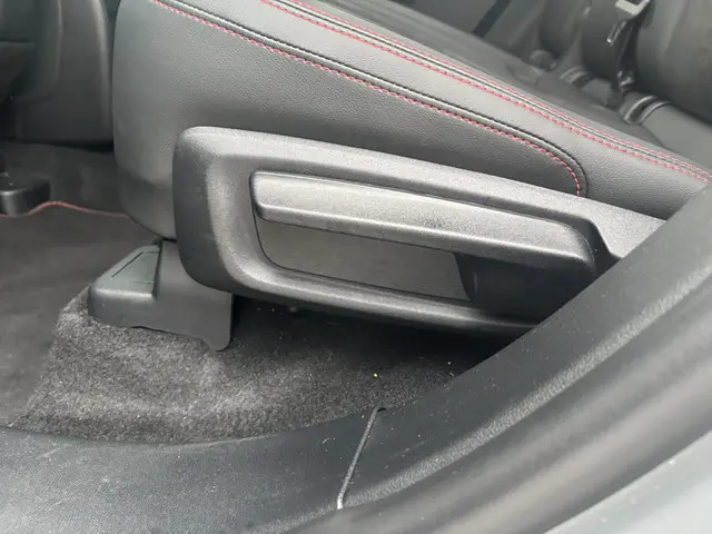 Ford Kuga 2.5 PHEV ST-Line X 2024 Hybride Benzine 21