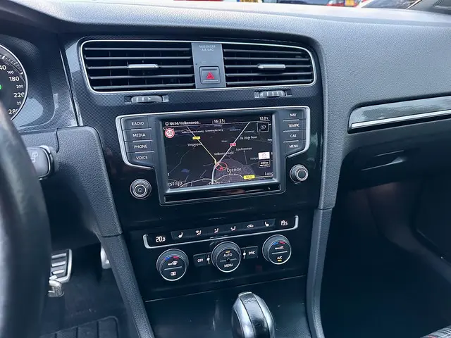 Volkswagen Golf 2.0 GTI 220PK DSG 2016 Benzine 12