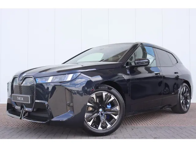 BMW iX xDrive45 2025 Elektrisch 38