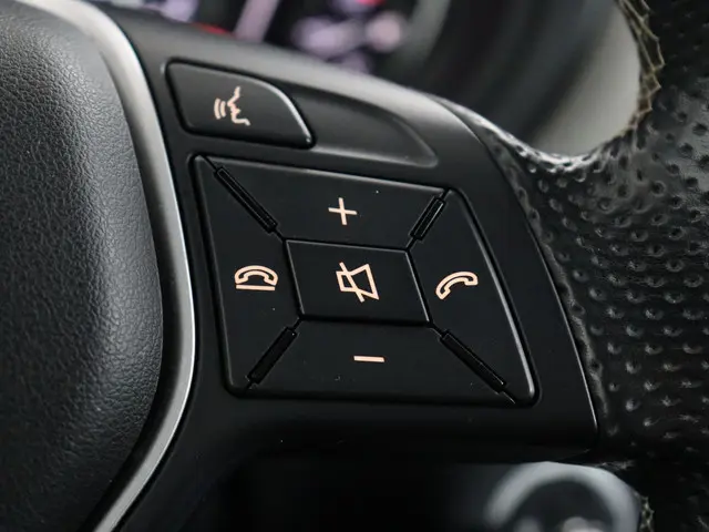 Mercedes-Benz B-Klasse 180 Prestige 2014 Benzine 17