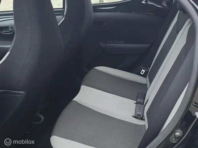 Toyota Aygo 1.0 VVT-i x-play✅️Apk✅️Airco✅️ 2015 Benzine 14