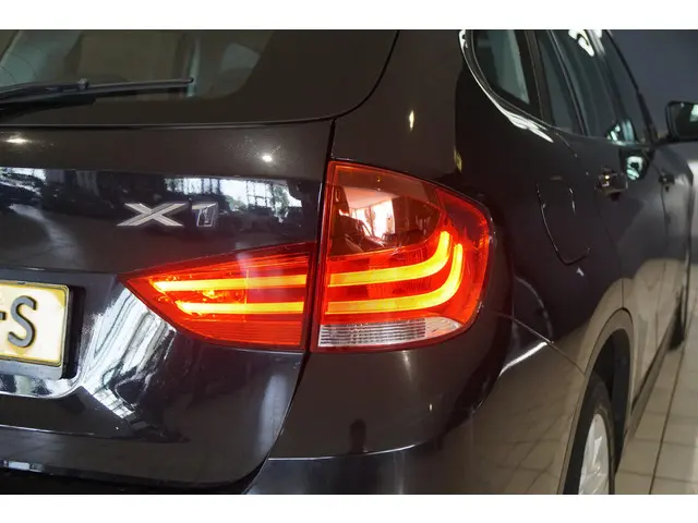BMW X1 sDrive18i 2015 Benzine 23
