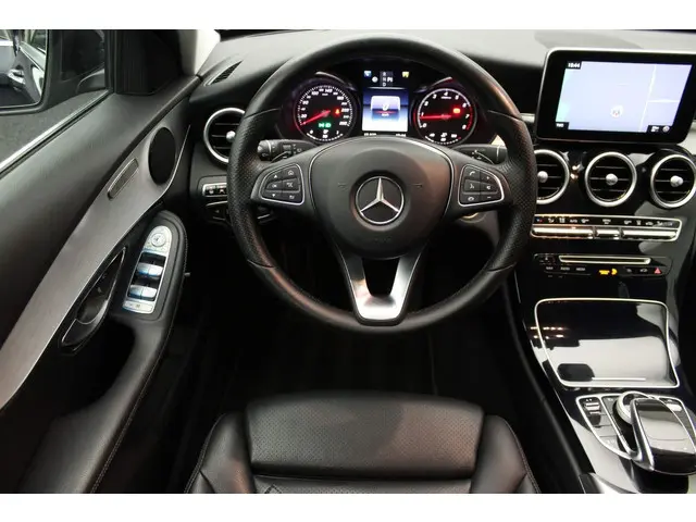 Mercedes-Benz C-Klasse Estate 250 Prestige 2015 Benzine 18