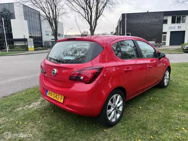 Opel Corsa 1.4 Favourite 2018 Benzine 11