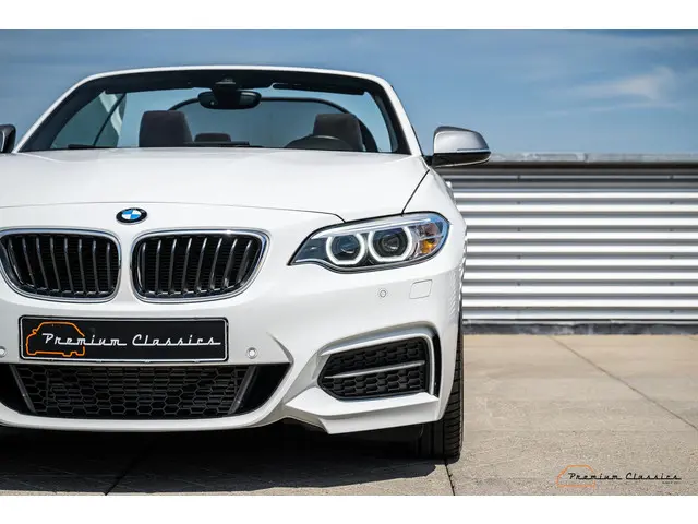 BMW 2 Serie Cabrio M235i Executive 2015 Benzine 12