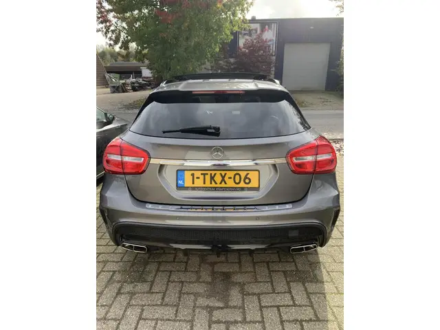 Mercedes-Benz GLA 200 Prestige Comfort 2014 Benzine 5