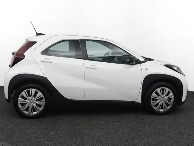 Toyota Aygo X 1.0 VVT-i MT Play 2024 Benzine 13