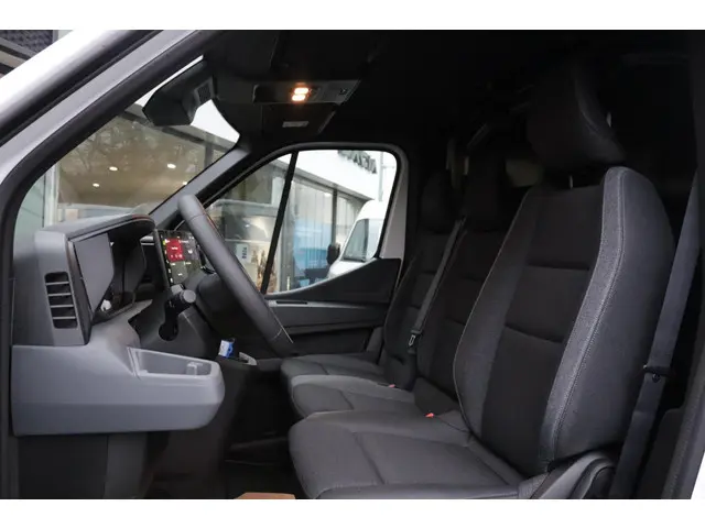 Renault Master T35 2.0 dCi 130 L2H2 Start 2024 Diesel 14