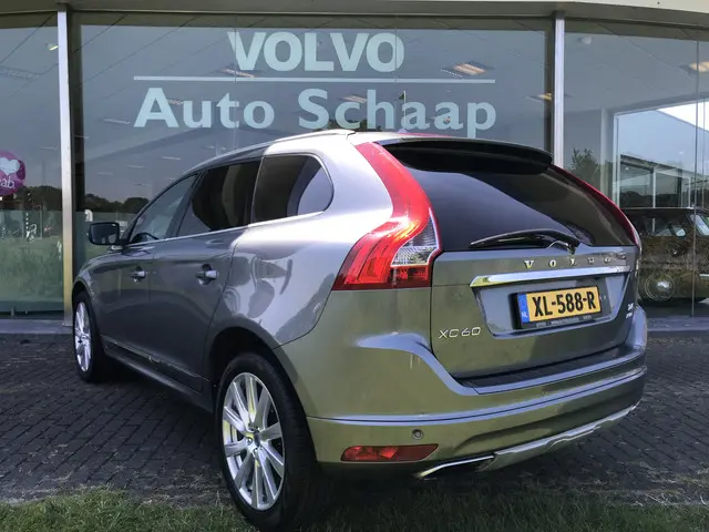 Volvo XC60 2.0 T6 Inscription Automaat 2016 Benzine 3