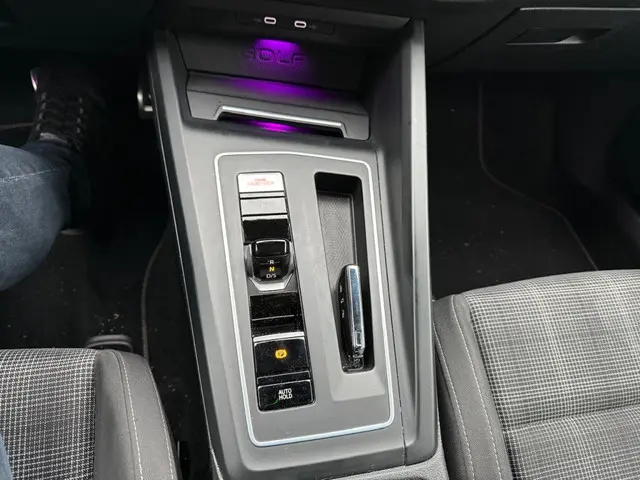 Volkswagen Golf 2.0 TDI GTD alle opties 2021 Diesel 11