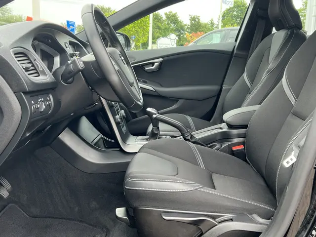 Volvo V40 2.0 D2 Kinetic 2017 Diesel 11